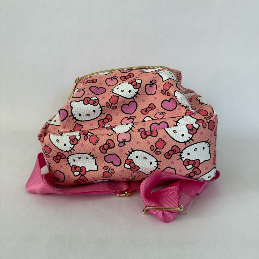 Hello Kitty Heart Patterned Pink Backpack - Picture 4 of 5